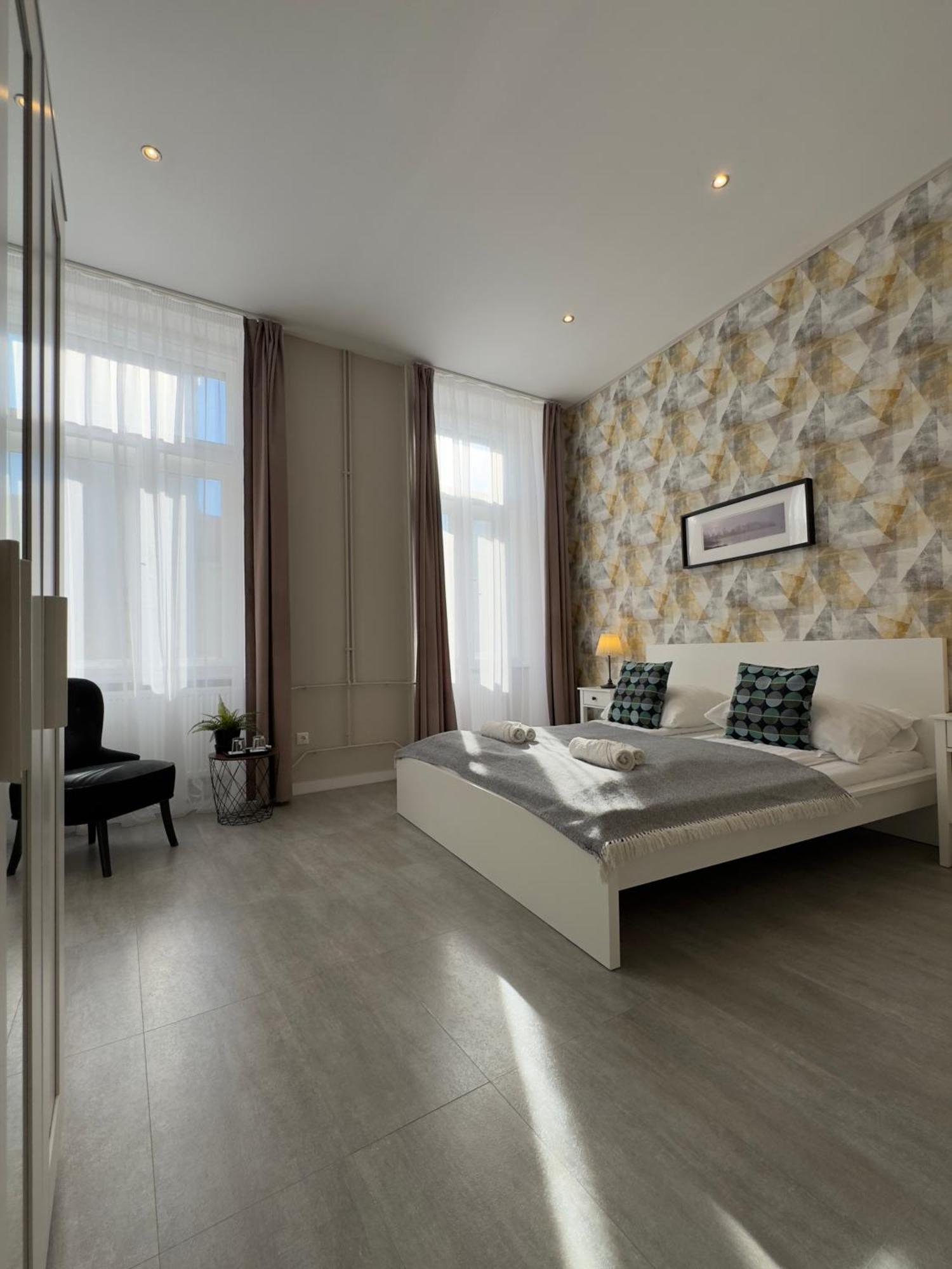 Center Rooms Miskolc Exterior foto